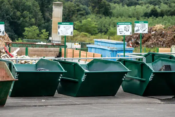 Quelle Location Bennes tout-venant à Sélestat privilégier pour débarrasser un garage rempli d’objets encombrants ?